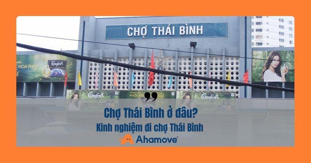 Gian hàng bán rau củ quả hoặc hàng khô tại Chợ Nguyễn Tri Phương tươi ngon